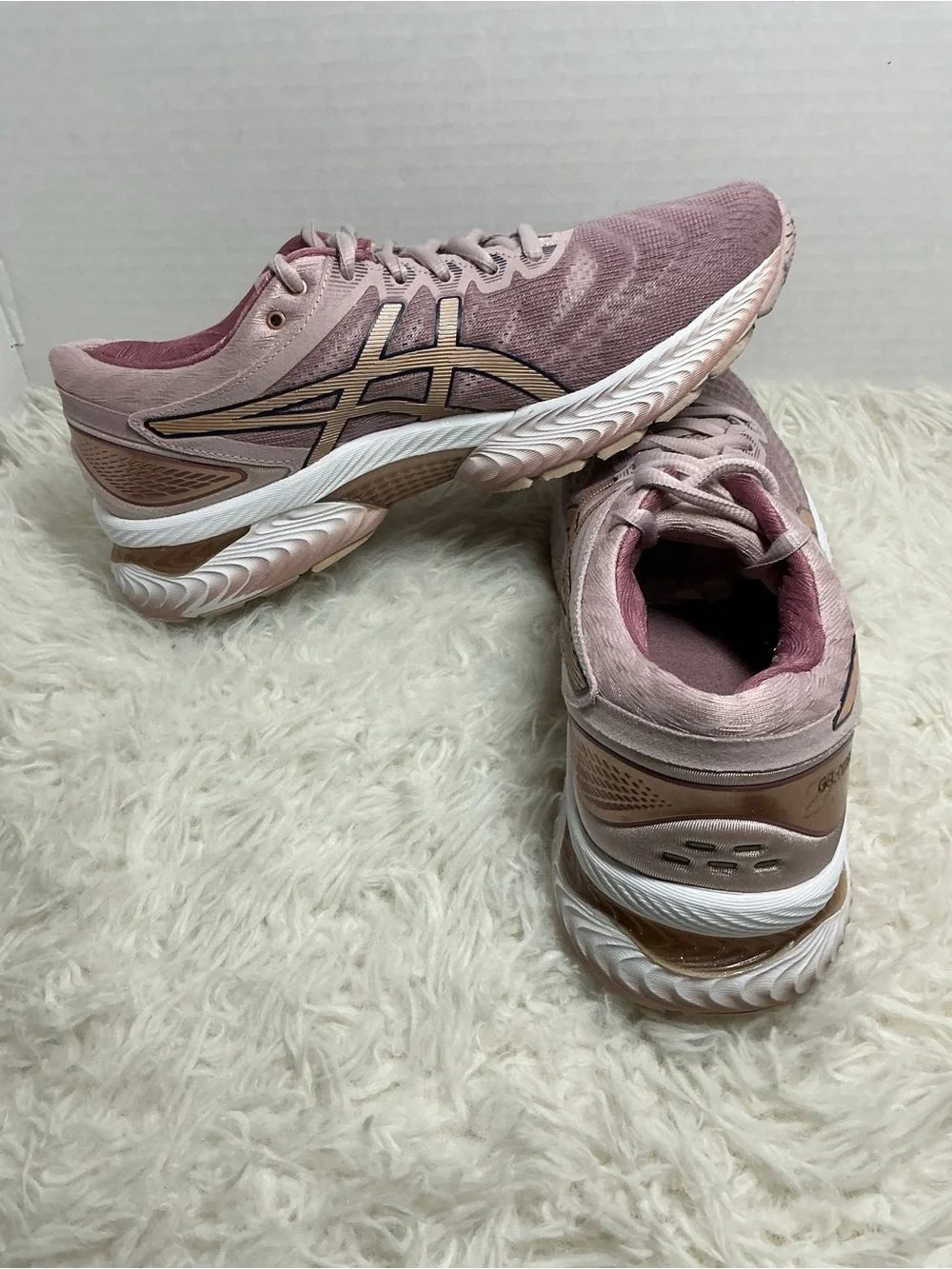 ASICS Gel Nimbus 22 Rose Gold Watershed Running Shoes Women 8.5 1012A587 EUC